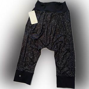 Lululemon “Drop it Crop” pant NEW with tag